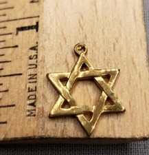 Vintage Pendant gold tone Star of David  Jewish A19