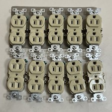 10 Eaton Ivory COMMERCIAL Grade Outlet Receptacles NEMA 5-15R 15A 125V CR15V.