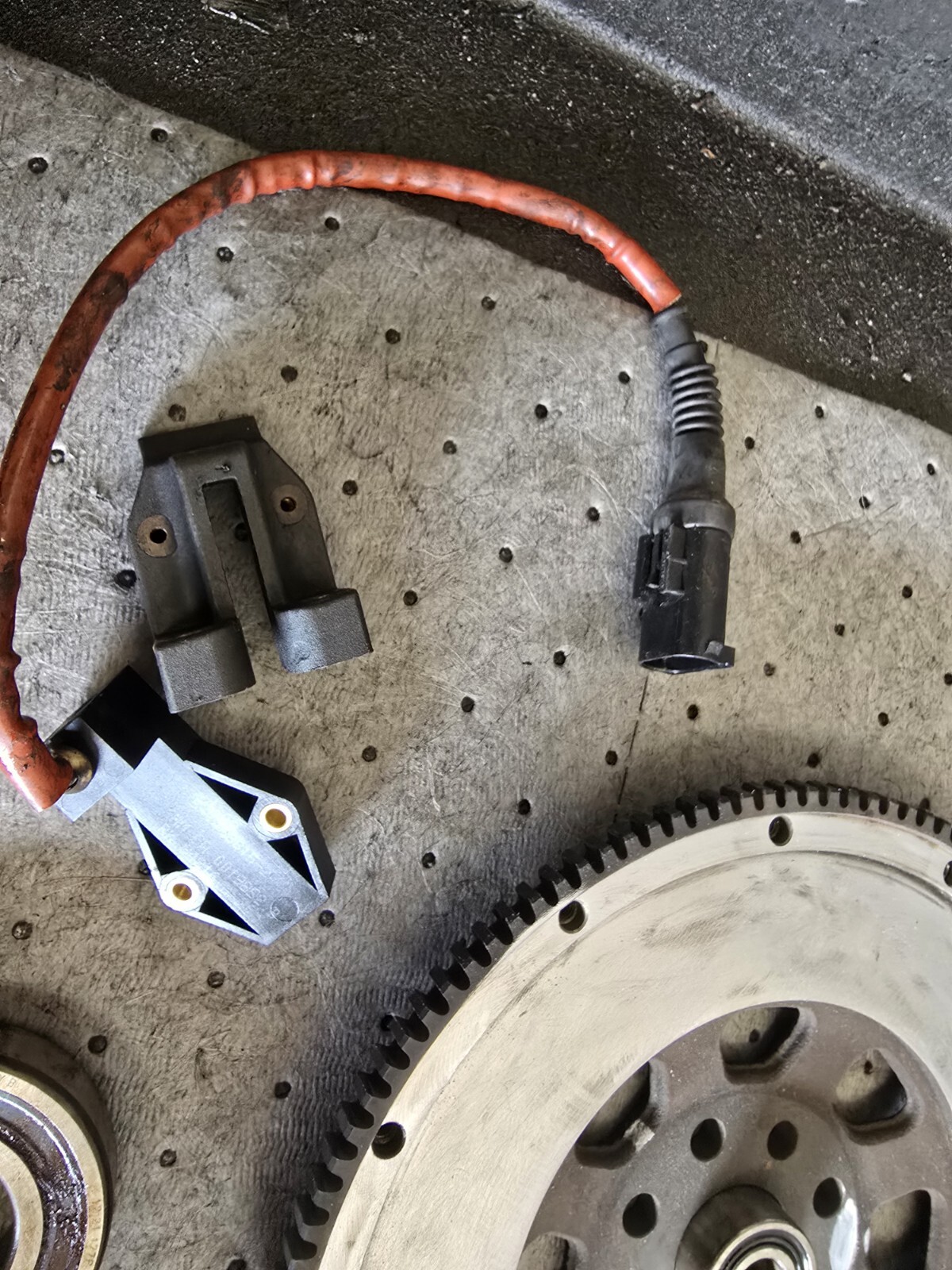 Maserati /Ferrari With F1 Transmission flywheel  ,sensor , Trow