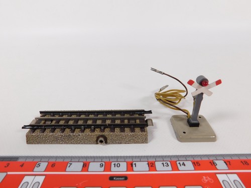 Märklin H0 00 AC 7050 / 450 G Warnkreuz mit Kontaktgleis M-Gleis #EK691-0,5 | Zustand: Gebraucht