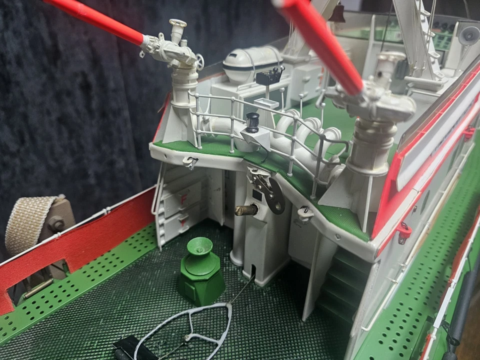 Robbe Berlin Seenotrettungskreuzer DGzRS - Bild 4 von 4