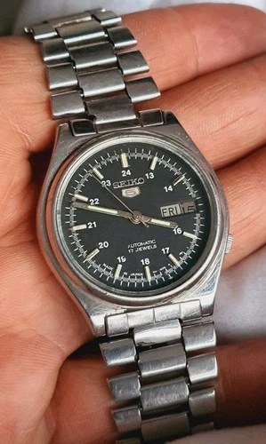 Vintage Seiko 5  Automatic Watch   Black dial 7009  Day/Date @Japan