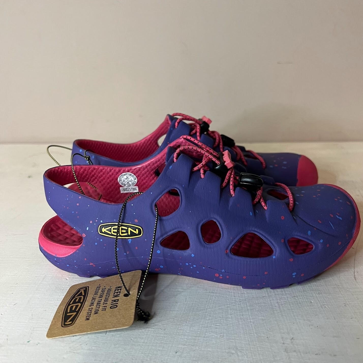 KEEN Sandali da acqua Rio rosa Rio viola a punta chiusa scarpe da acqua taglia 3 USA NUOVI 1012701
