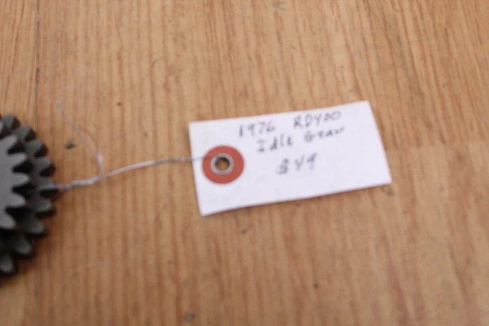 1977 YAMAHA RD400 Idle Gear 22T 27T  NOS OEM - Image 4 of 4