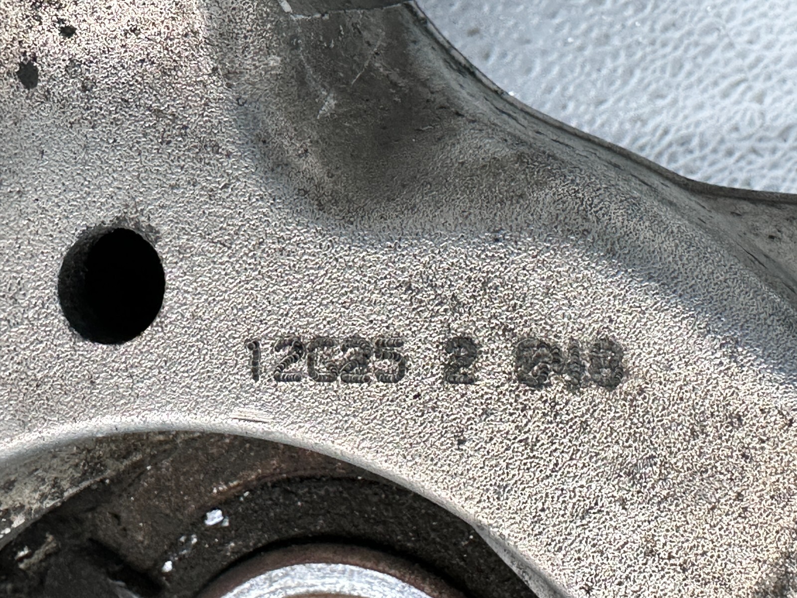 2010-2014 FERRARI 458 ITALIA CALIFORNIA REAR RIGHT SPINDLE KNUCKLE WHEEL HUB OEM