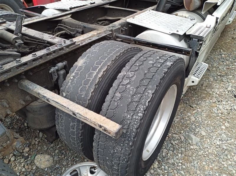 Parasol izquierdo sobre puerta Volvo VNL (10006387 Foto 4 de 4