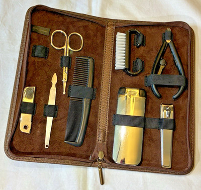 Men s Personal Care Kit Brown With Zipper