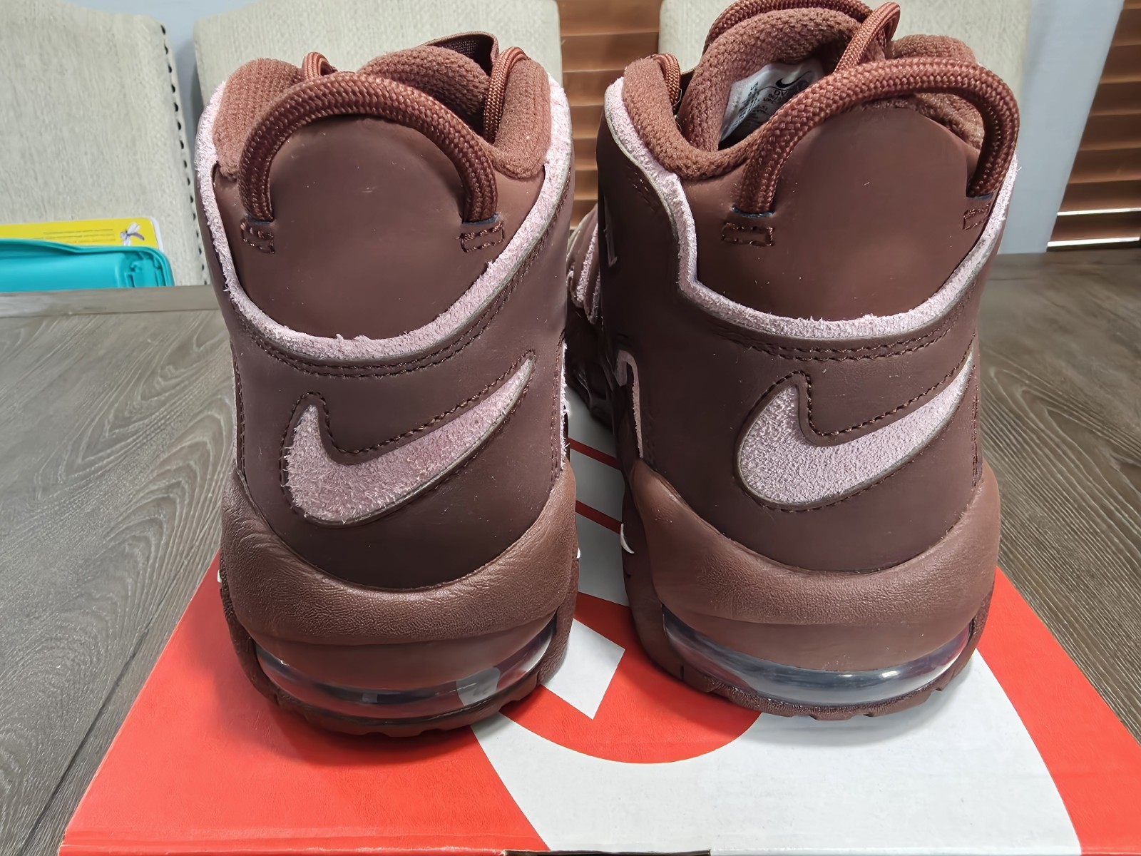 Nike Air More Uptempo '96 Valentine's Day Dark Pony Pink DV3466 200 Size 9.5 thumbnail 4