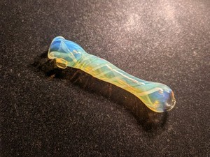 glass chillum pipe