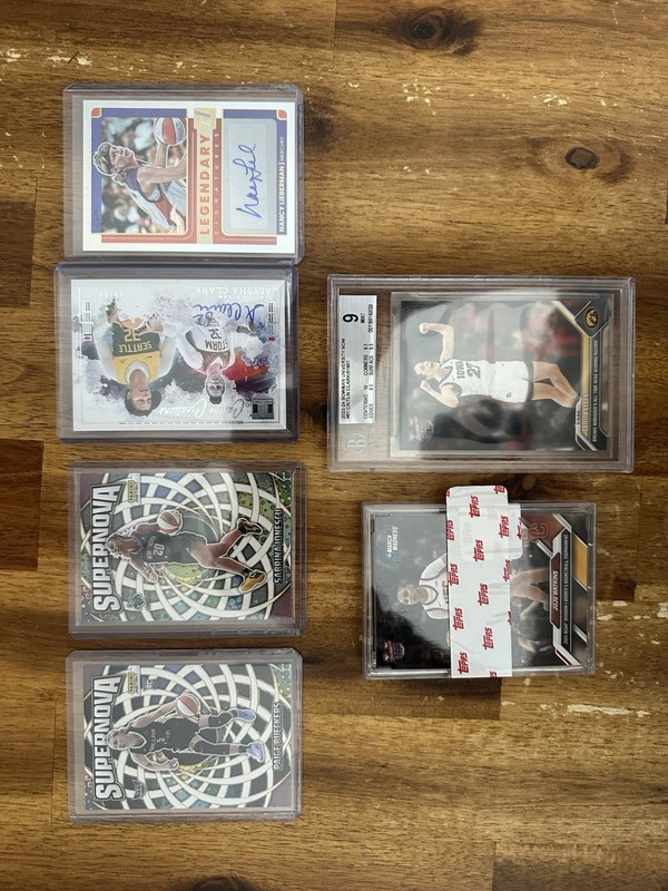 2023-25 Panini Prizm Caitlin Clark/Bueckers/ RC/Stars Autos Beckett 9 Lot 569
