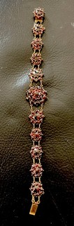 Hübsches altes Granat Armband mit golddouble Verschluss ( K17)