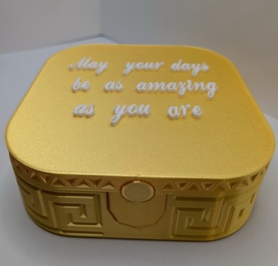 Medium Gold Custom Plastic Keepsake Box