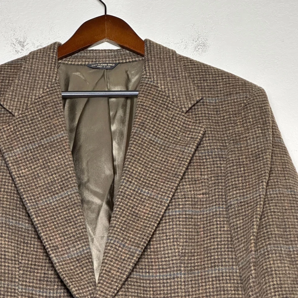 Jaqueta casaco blazer cabelo camelo tweed Bill Blass masculina 40R marrom xadrez preparação formal - Imagem 4 de 4