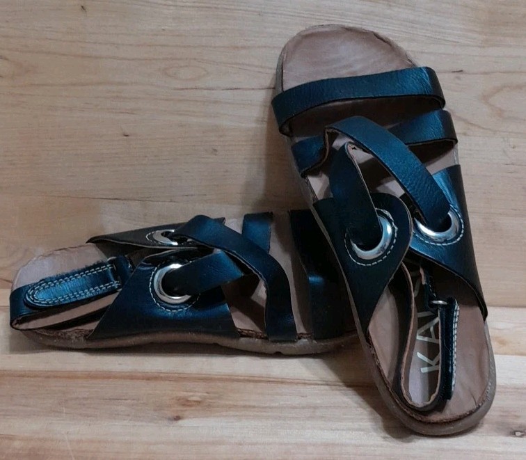 KALSO: EARTH "DALYLA" Women's 9 BLACK Leather Strappy Sandals Shoes NEW IN BOX!! image 4