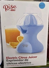 Rise by Dash Blue Plastic 10 oz Citrus Juicer