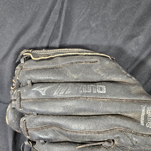 Mizuno Youth Glove 11" Fastpitch Softball Mitt Finch RightHand Thrower GPP1105F2 - Picture 8 of 17