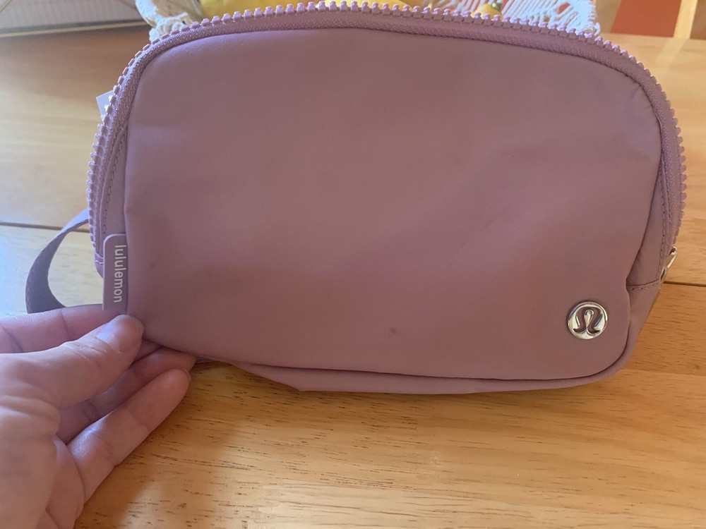 Lulmon 1L Belt Bag for Running and Travel