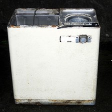 HOOVER 3174 TWIN TUB WASHING MACHINE BROKEN FOR INDIVIDUAL PARTS:SEE DESCRIPTION
