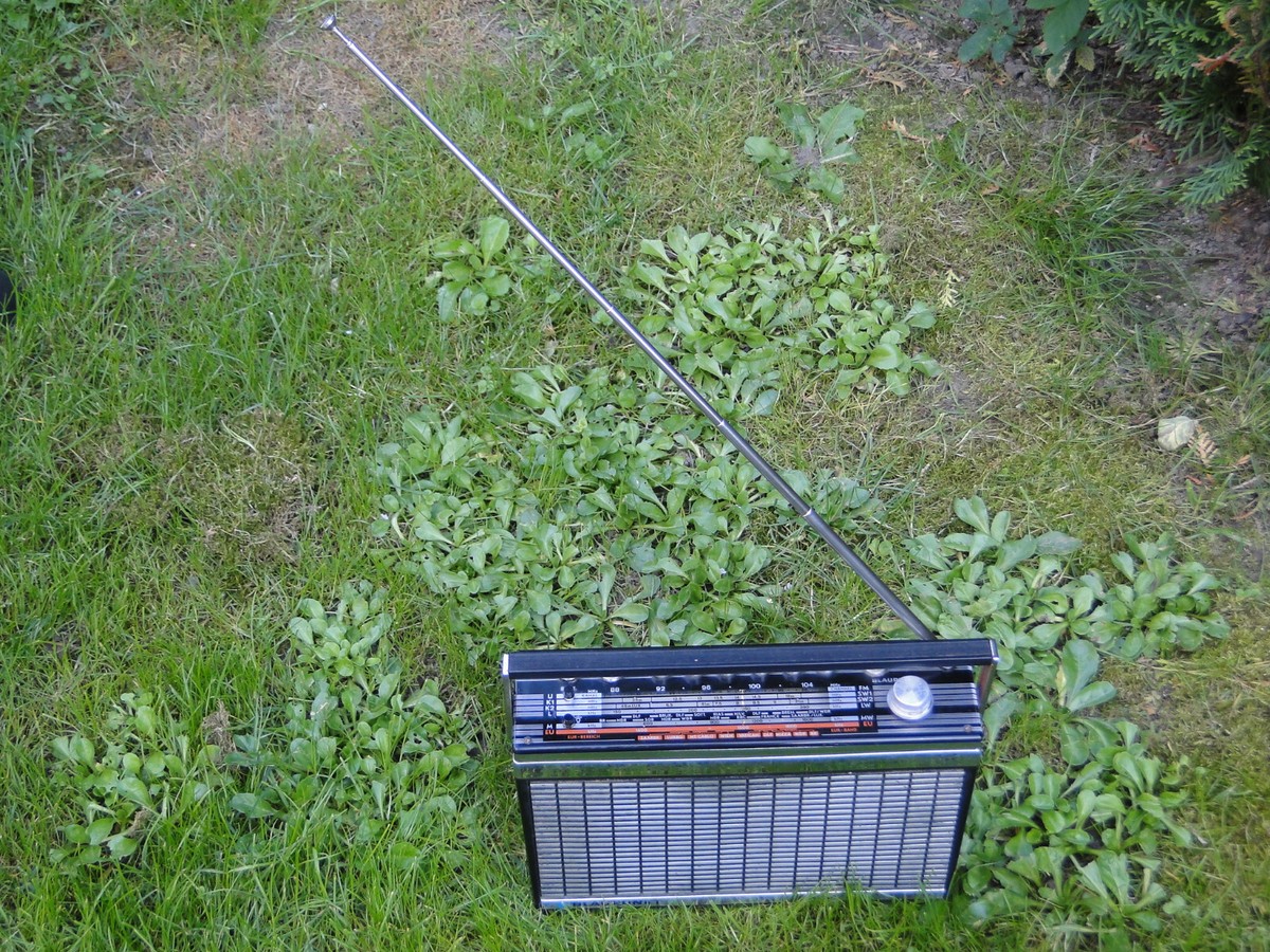 Vintage Blaupunkt Derby Deluxe AM LW SW FM Transistor Radio Vintage Blaupunkt Derby Deluxe AM LW SW FM Transistor Radio