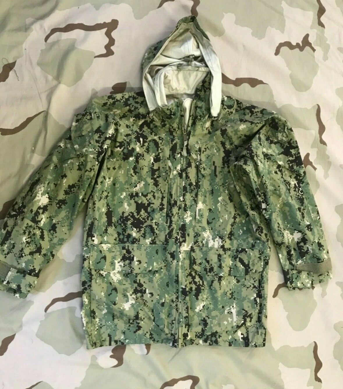 US NAVY PARKA GORE-TEX JACKET CAMO NWU GREEN TYPE III NSN 8415-01-573-4804