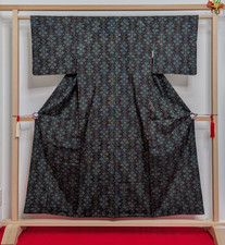 Authentic Japanese Tsumugi Silk Kimono Robe Geometric Hand-woven Ready to Wear