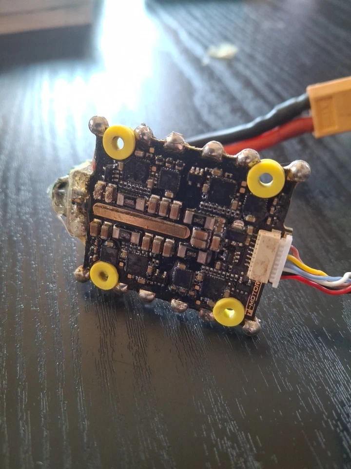 CONTROLADOR DE VUELO BLHELI T-MOTOR F45A 4EN1 6S Foto 2 de 2