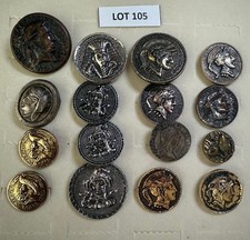 LOT 105 - Nice Selection of Vintage Pictorial Buttons for Collectors or Crafts