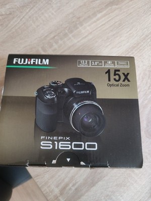 Fuji Finepix S1600 12MP 15x Zoom Bridge Digitalkamera