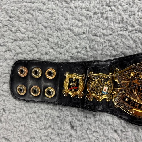 WWE Mini Undisputed Championship Belt Replica Snap Closure - Picture 6 of 10
