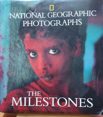 National Geographic Photographs: The Milestones by Leah Bendavid Val   G2D