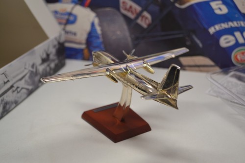 ATLAS - FOKKER F-27 FRIENDSHIP - 1/200 SCALE MODEL PLANE - SILVER CLASSICS - Picture 6 of 8