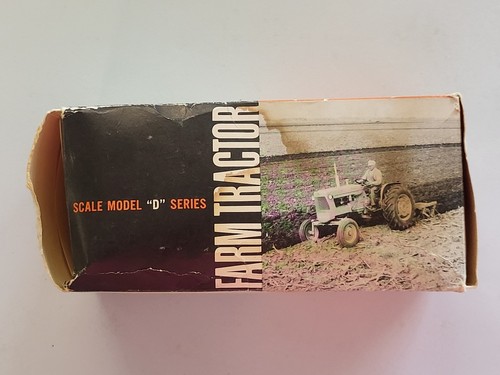 VINTAGE PLASTIC FARM TRACTOR ALLIS CHALMERS TRACTOR BY KAYSUM W/ ORIGINAL BOX - Picture 8 of 14
