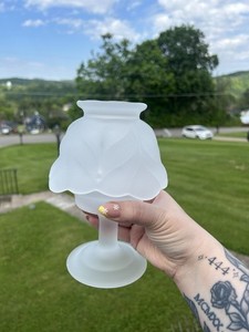 LE SMITH Frosted White Glass Leaf Pattern FAIRY LAMP