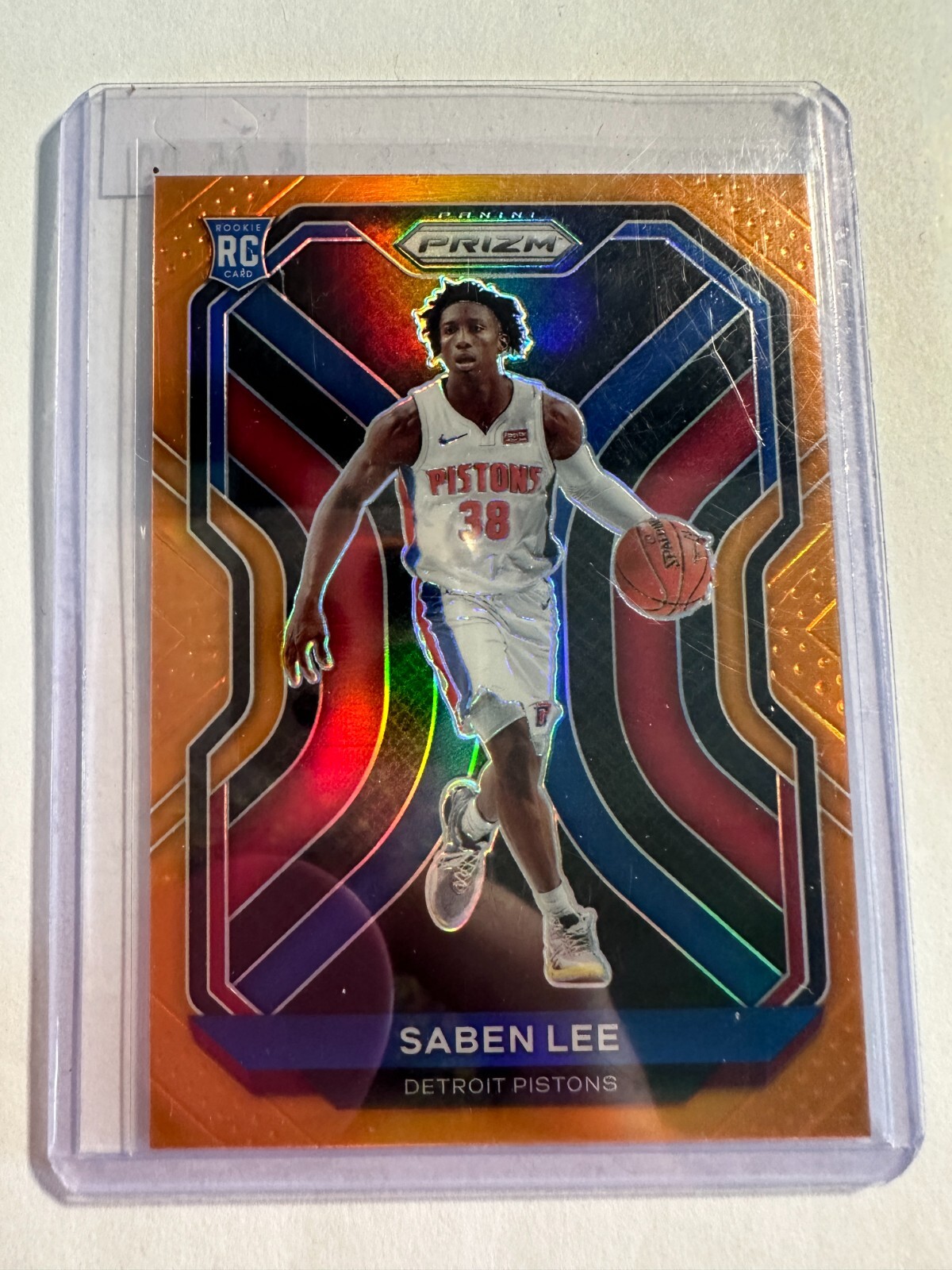 K89,618 - 2020-21 Panini Prizm Prizms Orange #261 Saben Lee #/49