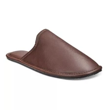 INC INTERNATIONAL CONCEPTS Men's Slippers Brown Size M (8-9 )