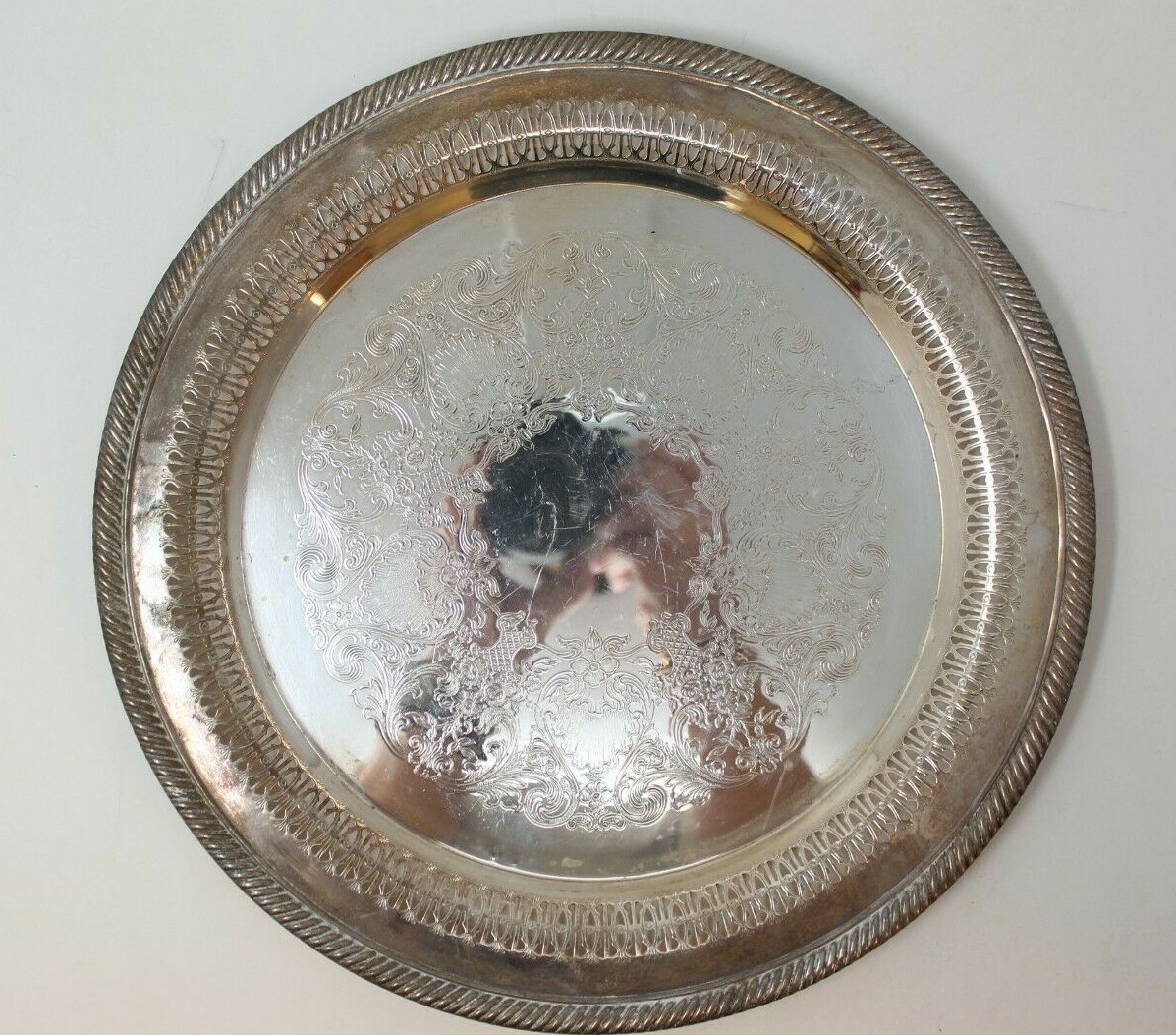 Vintage Wm Rogers Silverplated 12 1/4