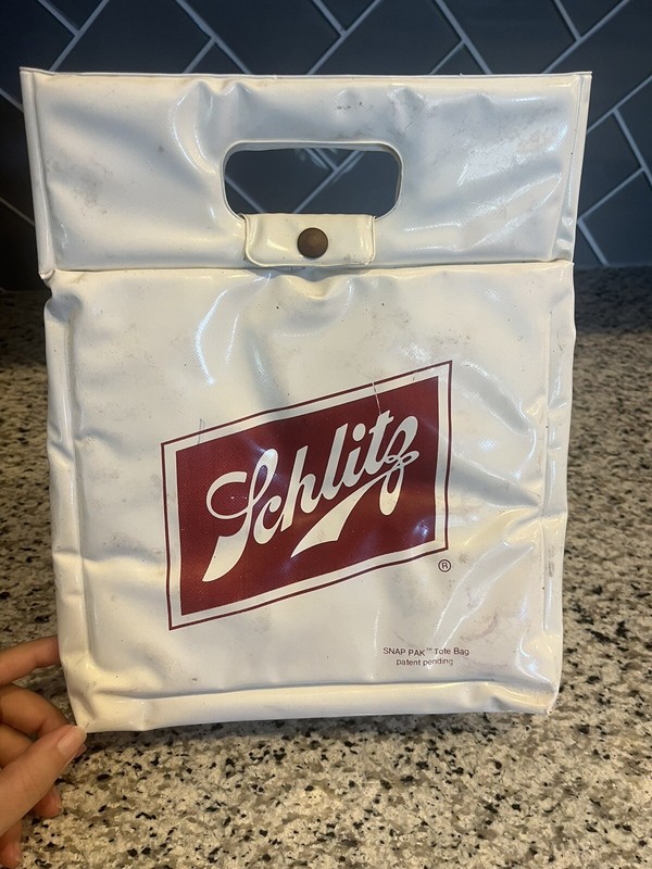 Vintage Schlitz The Beer That Made Milwaukee Famous Beer Soft Side Can Cooler