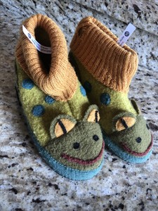 walkstoff wool slippers
