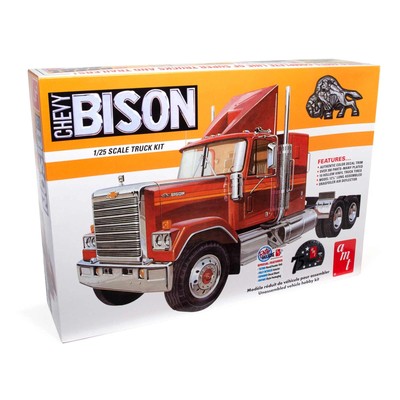 AMT Chevrolet Bison Conventional Tractor 125 AMT1390 Plastics Car/Truck