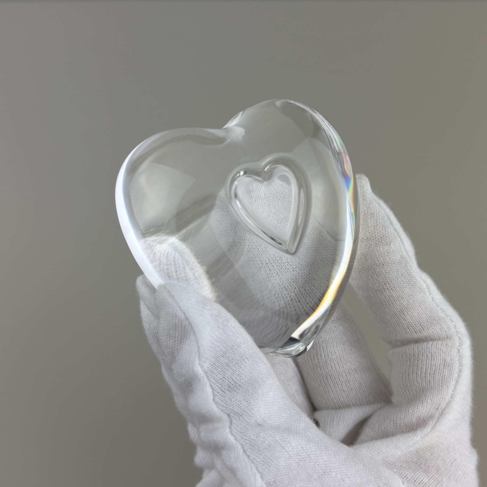 Steuben heart to heart Eric Hilton crystal glass hand cooler figurine Signed Box