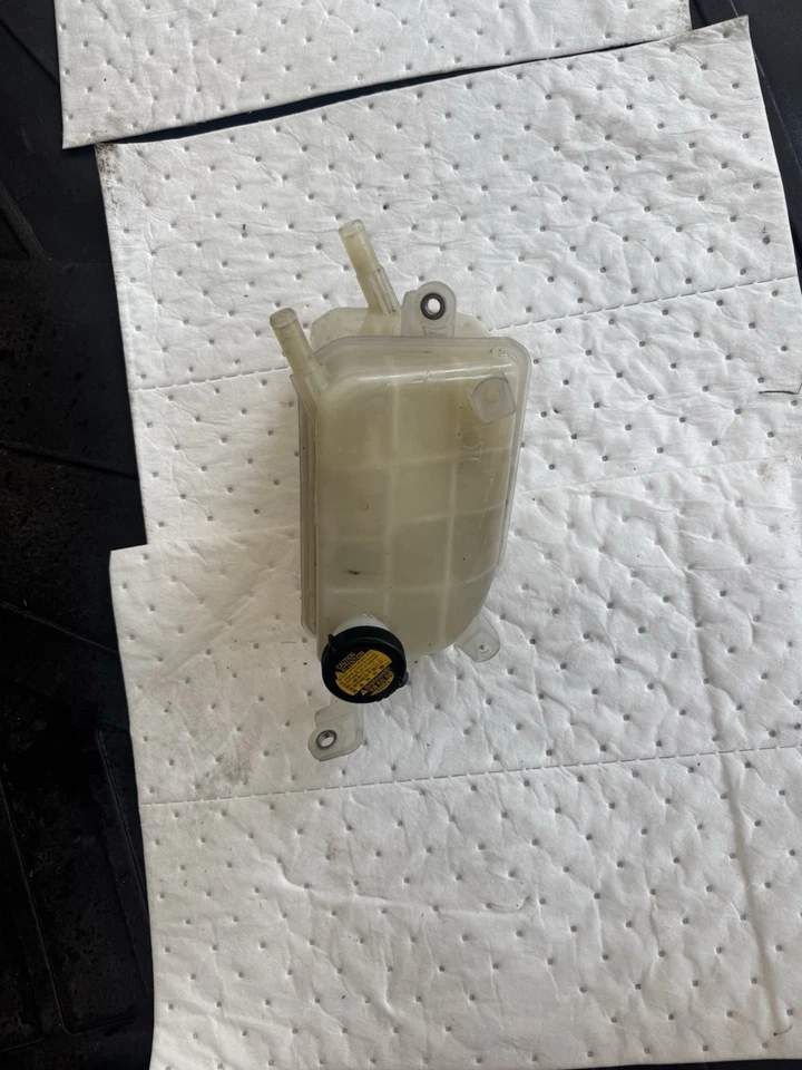 Reservatório de líquido de arrefecimento do motor Toyota Prius V 2010-2015, recuperação de líquido de arrefecimento do radiador - Imagem 3 de 4