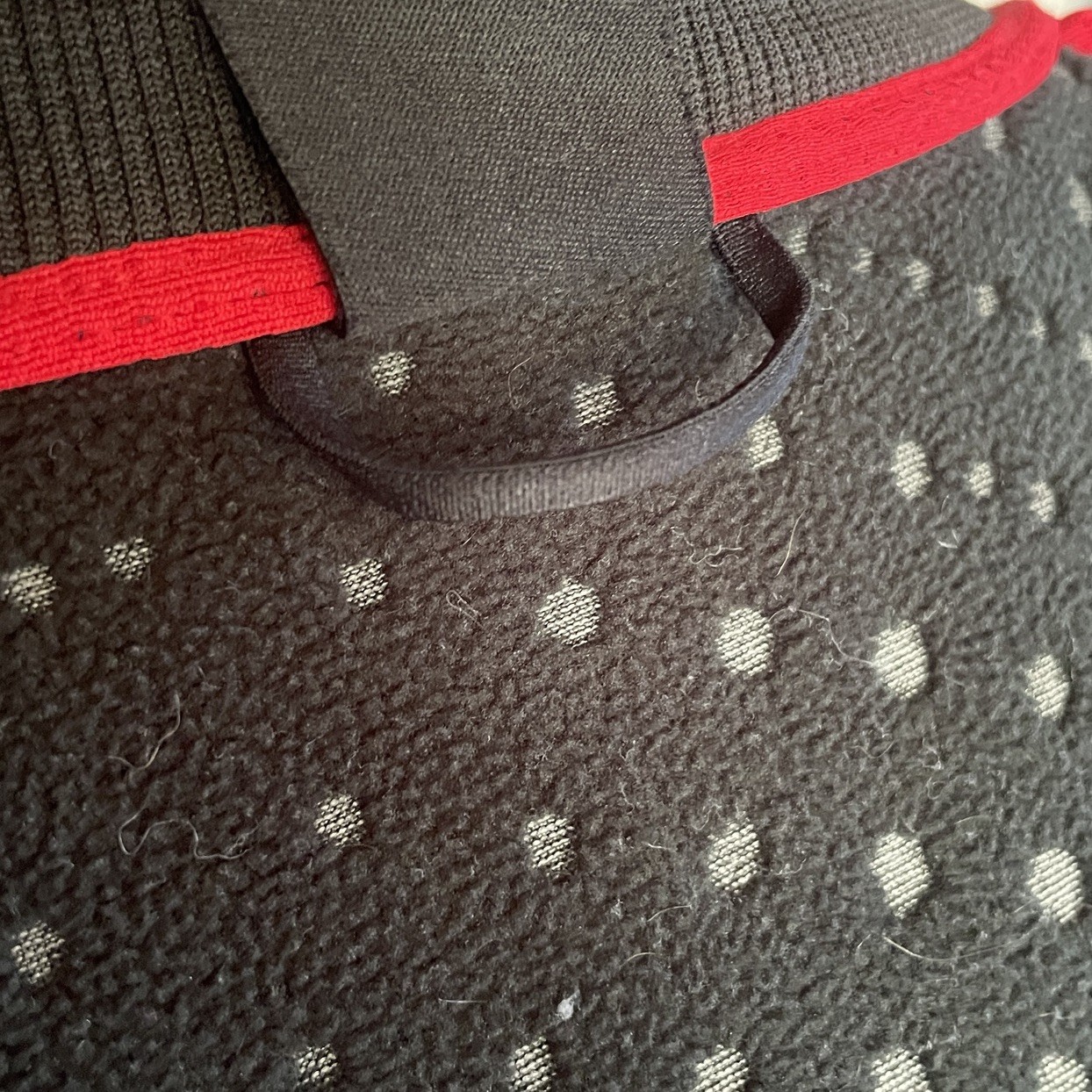 Under Armour Men's Jacket MEDIUM Dot Pattern Blac… - image 12