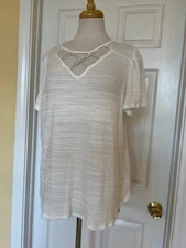 89TH + MADISON white t-shirt top size XL rhinestones