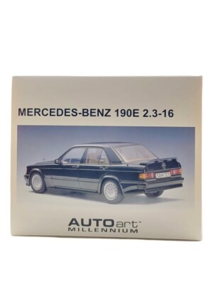 AUTOart 1/18 – Mercedes 190E 2.3 16V – Bleu Noir Métallisé – Miniature Occasion