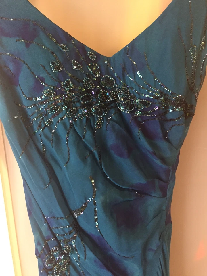 Vestido Sue Wong Azul Pavo Real Lentejuelas Abertura Alta Sin Mangas EE. UU. 4 Foto 2 de 4