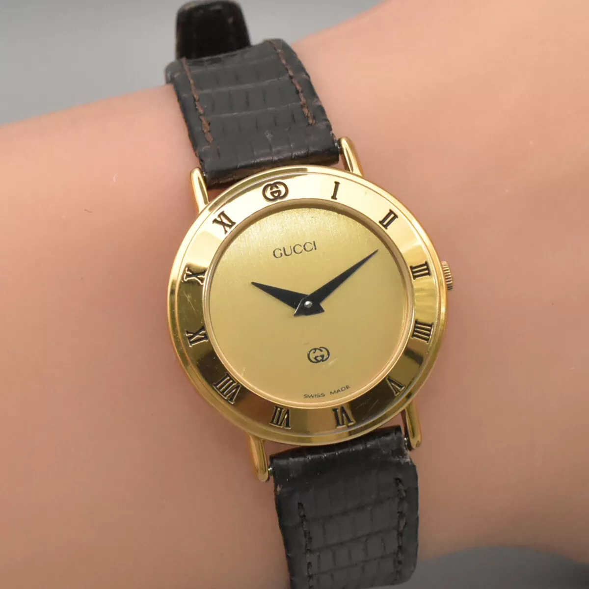 [Presque comme neuve] Montre Gucci 3000L vintage femme 25 mm or fabrication suisse quartz rond