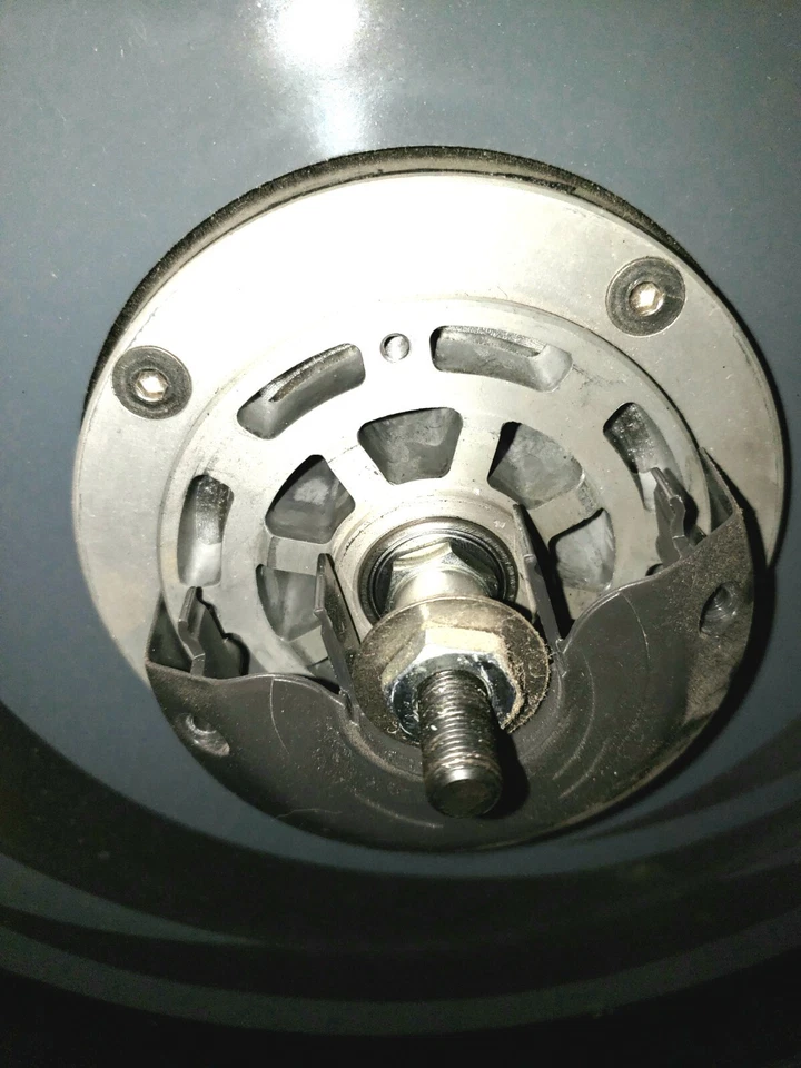 ONE COMP 200E CycleOps Cycling Biking Flywheel Battery Hub Cover - Image 3 of 4