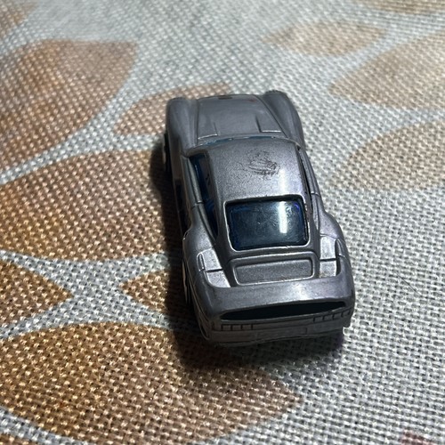 Hot Wheels Silver 1987 Porsche 959 Twin Turbo 1:64 Diecast Thailand - Picture 4 of 5