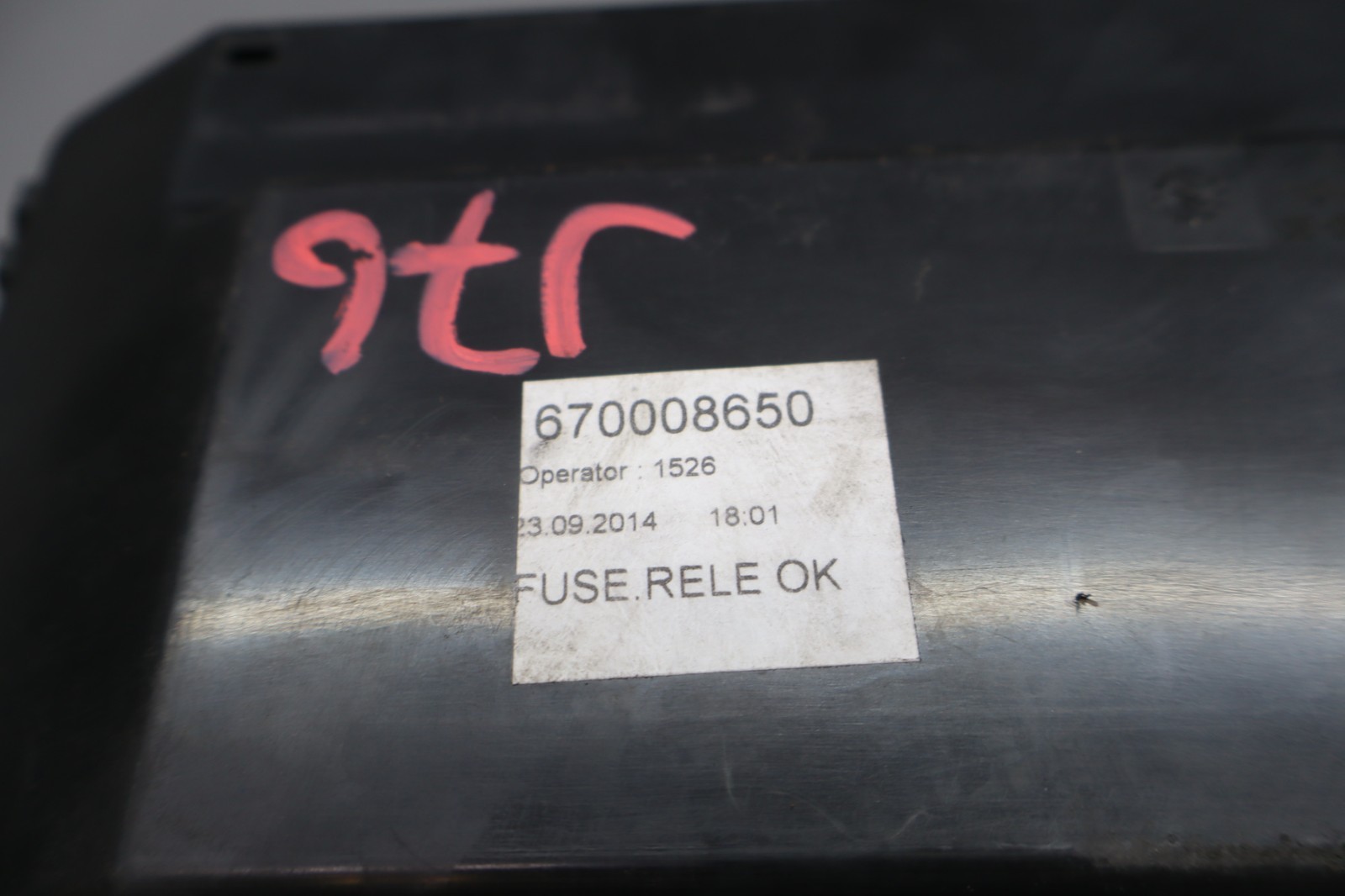14-17 Maserati Ghibli M157 Engine Battery Fuse Relay Junction Box 670008650 OEM