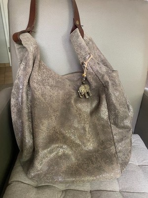 FIRMA ANOKHI - ECHT  VELOURS-LEDER - BEUTEL-TASCHE - Farbe TAUPE- metall Finish